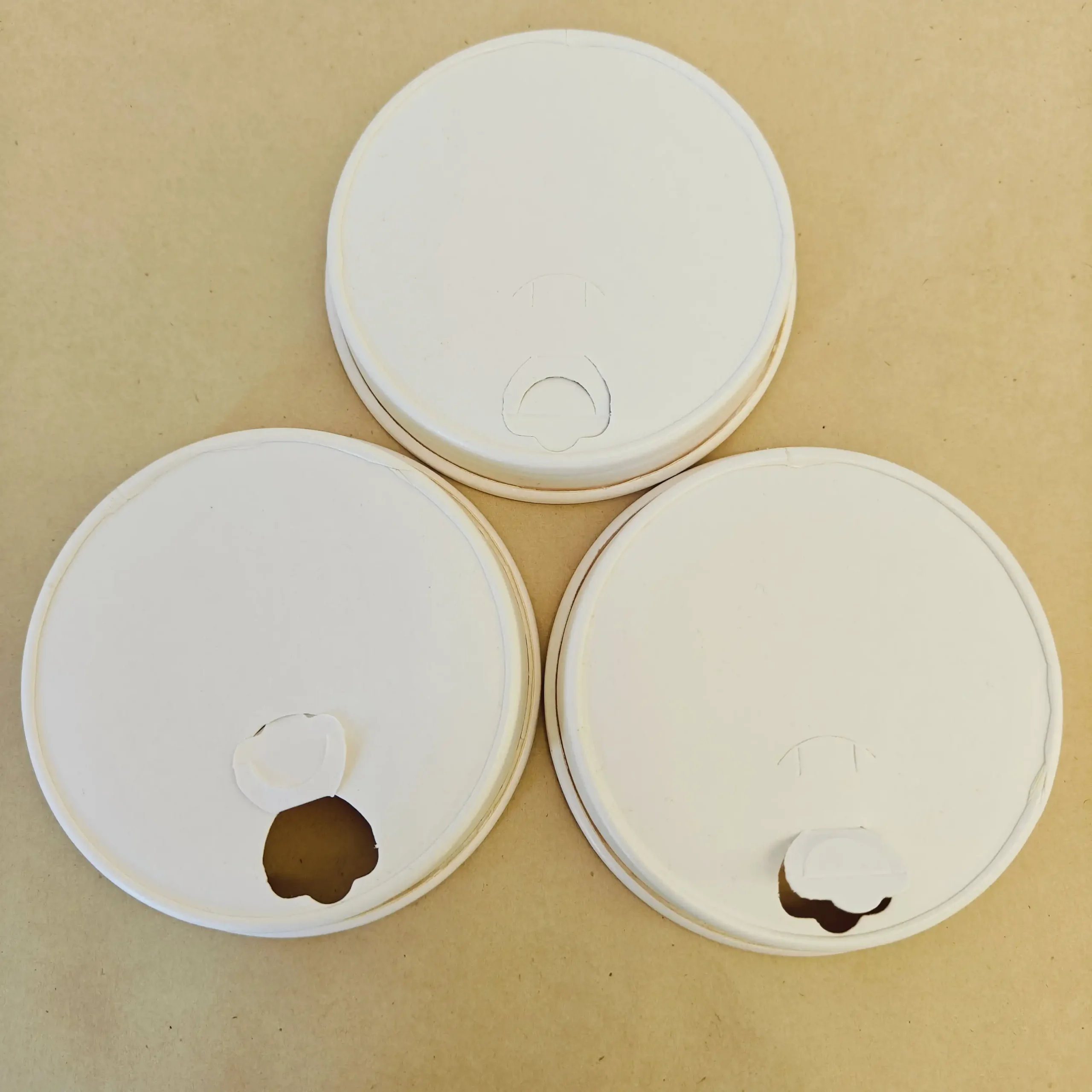 Ha1cacbec313e4adcac05c91ecea552a8G.webp YBLPAK Customized Your logo 80/90mm Paper Lid for 8oz 10oz 12oz 16oz 20oz Coffee Cup Disposable Paper Coffee Cover for Cafe Shop - Image 1