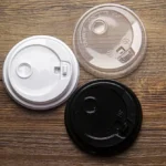YBLPAK Disposable Black White Coffee Cup Lid for Paper Tea Cup PP Plastic Lids 80mm 90mm Easy Open End Cup Cover with Straw Hole - Image 2